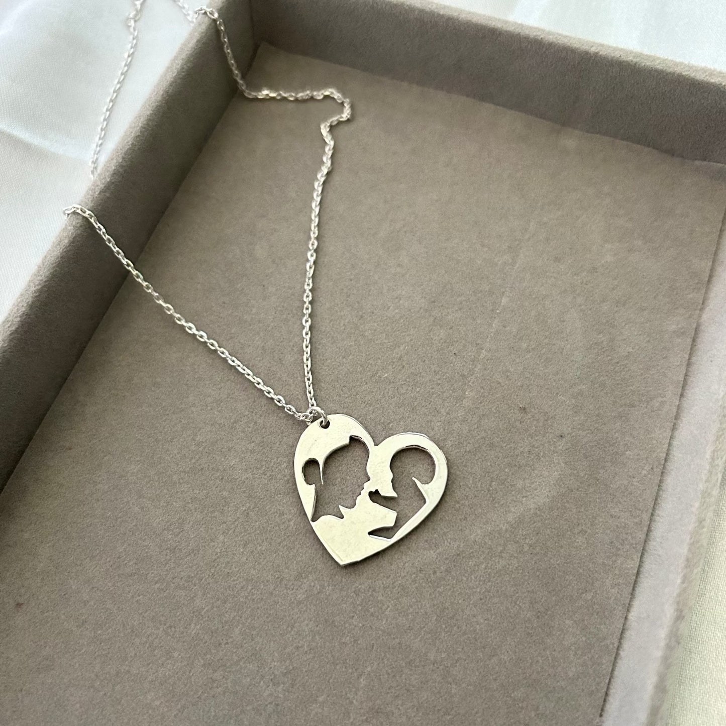 Mom kid heart Necklace in 925 Sterling Silver