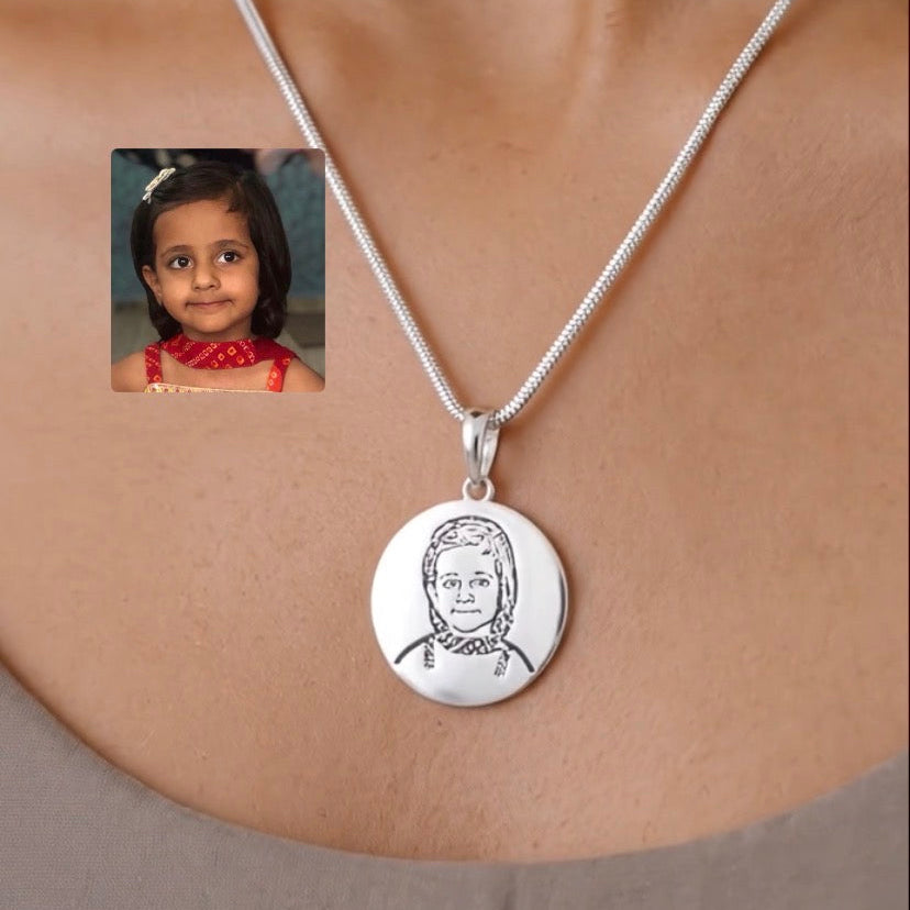 Personalised Photo Pendant in 925 Sterling Silver – Liyana Jewels