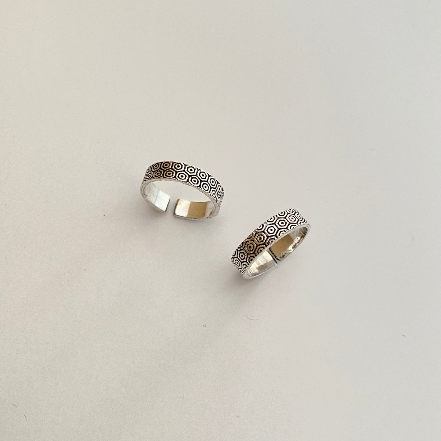 Oxidised Pattern Toe Ring – 925 Sterling Silver