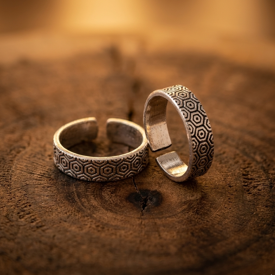 Oxidised Pattern Toe Ring – 925 Sterling Silver